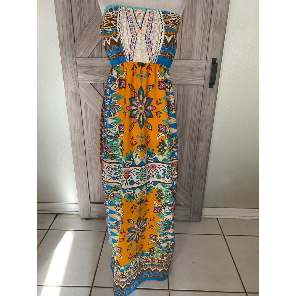 Flying tomato size medium, strapless, maxi dress